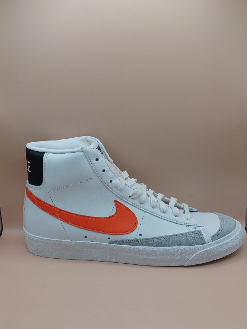 NWOB Nike Blazer Mid '77 Vintage Sneaker-Safety Orange Men Size 11.5 US - Picture 13 of 14